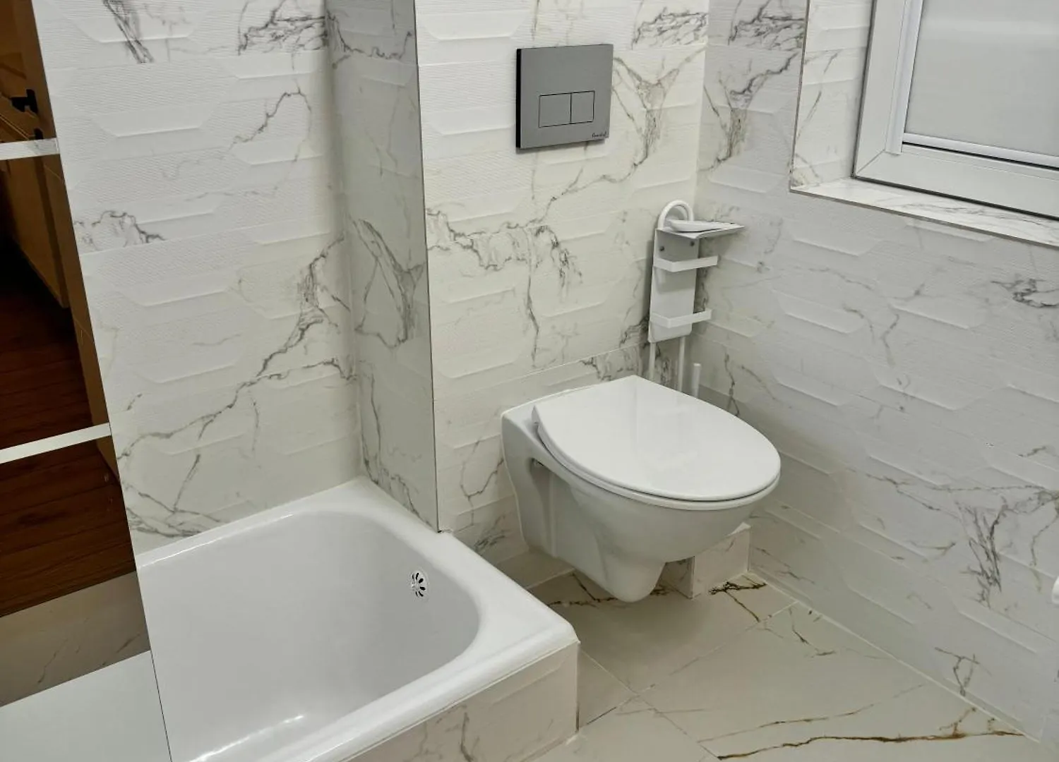 Apartment Beautiful Apt With Two Bedrooms Bukarest